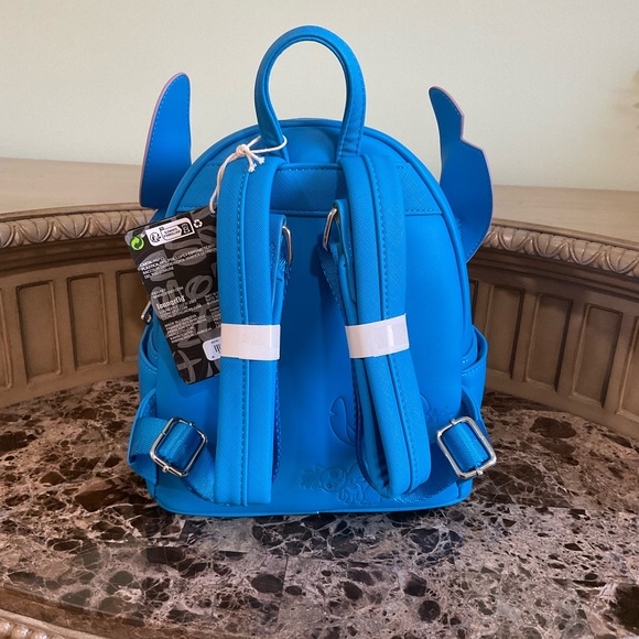 💕Disney Loungefly Blue STITCH Backpack - Picture 3 of 7